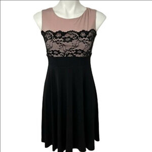 <> Elegant Black and Blush Pink  Dress